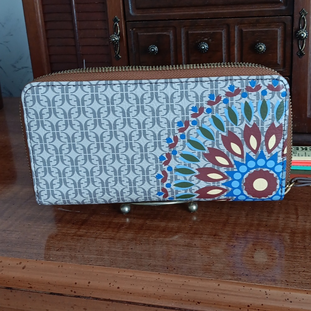 Fossil wallet